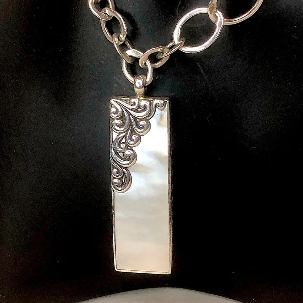 LOIS HILL Sterling Silver Cut Out Mother Of Pearl Open Link Toggle Necklace NWOT - Picture 17 of 17